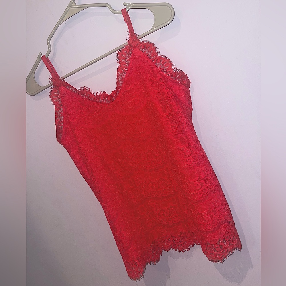 Women’s size M red lace top. Perfect for Valentines Day! Only worn once♥️
